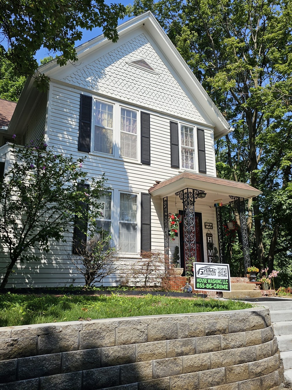🏠 Project Spotlight: Grime Fighters House Washing Shines in St. Joseph, Missouri!